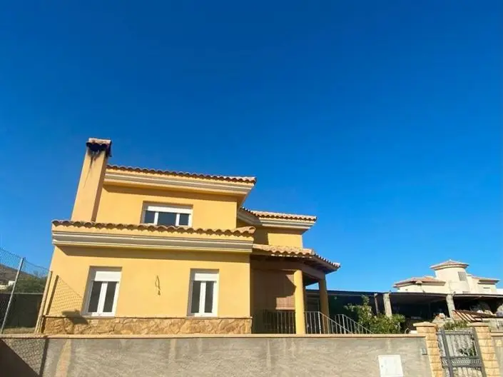 Villa de 4 Dormitorios en Venta Cerca de Mojacar Playa