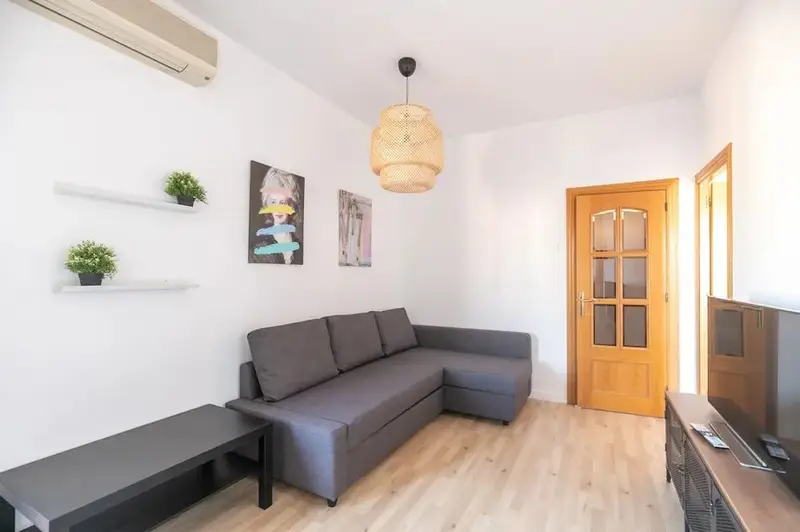 Apartamento en Alquiler Barcelona 3 Dormitorios 1 Ba
tilde;o