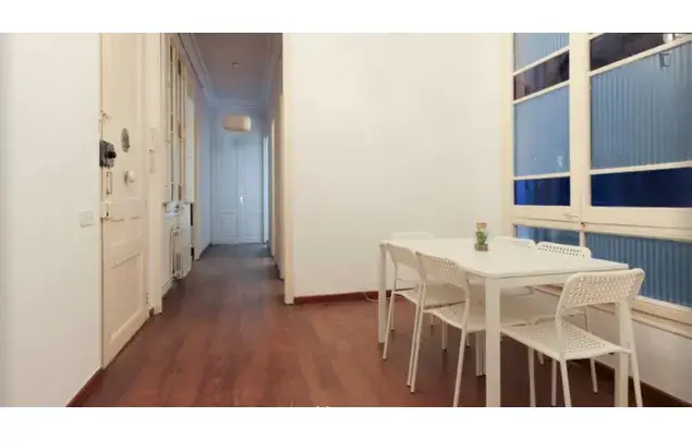 Apartamento 7 Dormitorios Barcelona Centro