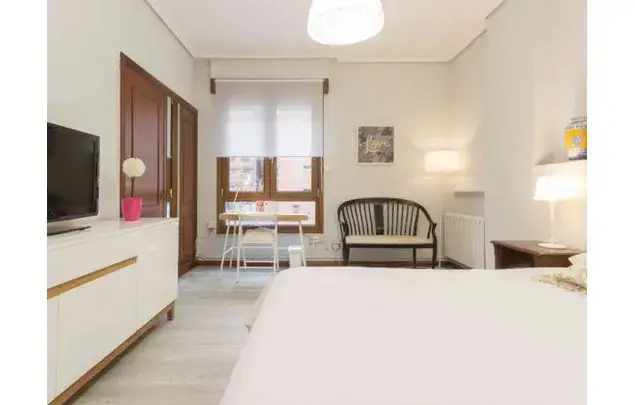 Habitaciones en Bilbao Basurto Alquiler Individual Estudiantes Profesionales