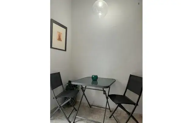 Estudio Reformado en el Raval cerca de Las Ramblas