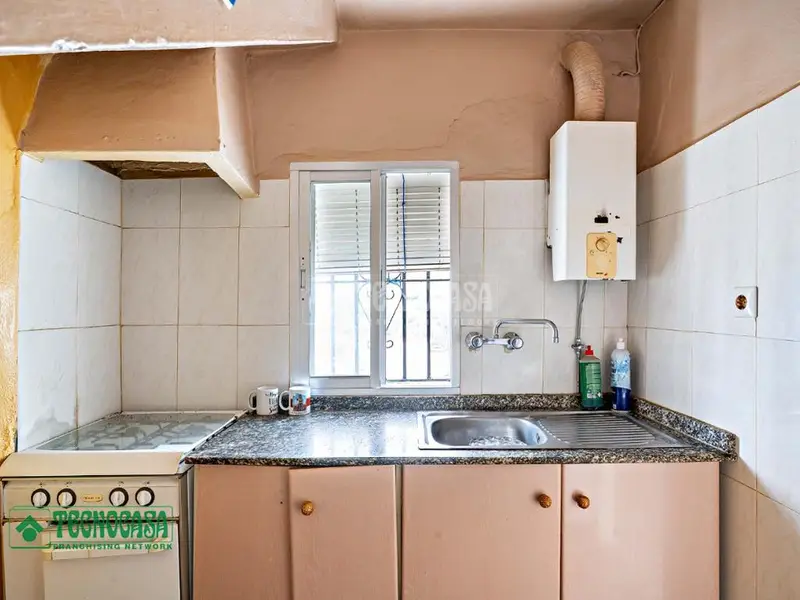 Casa en Venta Tolox: 2 Dormitorios, Ideal Familia o Retiro