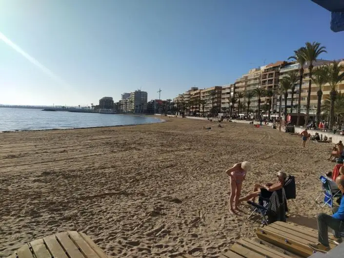 Atico 2 Dormitorios Torrevieja Playa del Cura Reformado Vistas Mar