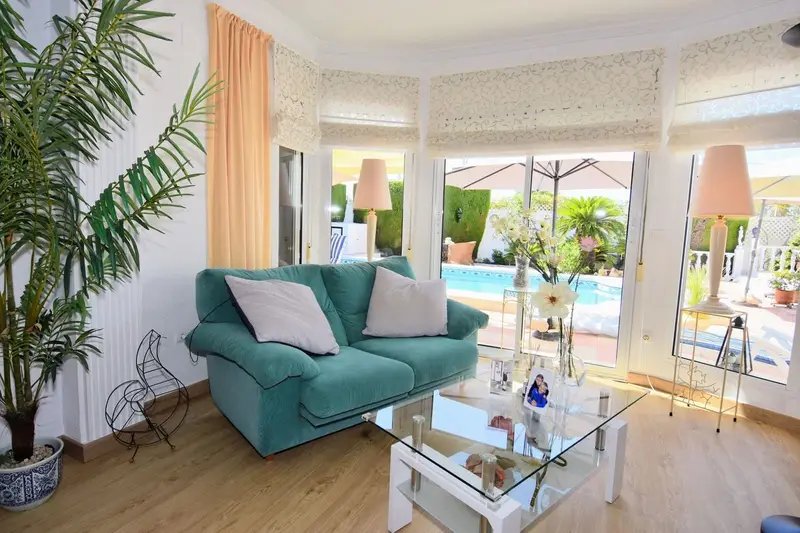 Chalet en Venta Denia 4 Dormitorios Piscina Privada Jardin