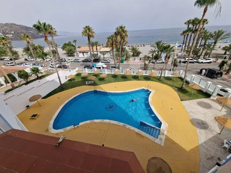 Venta Piso 3 Dormitorios El Tesorillo Almuñécar Primera Linea de Playa