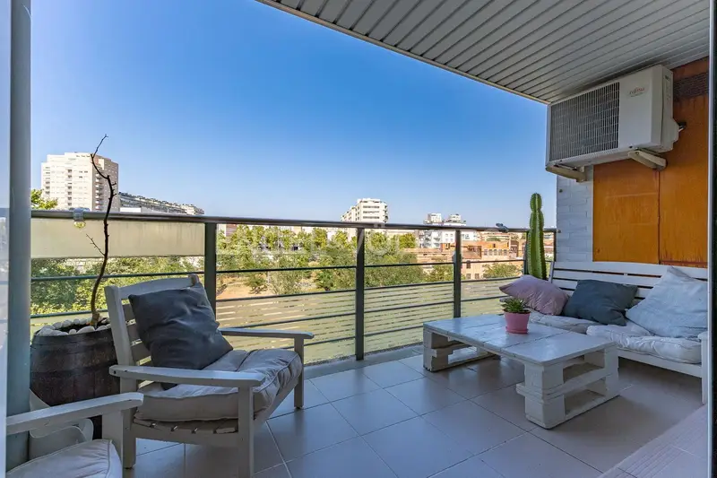 Apartamento en venta Terrassa centro con vistas al parque