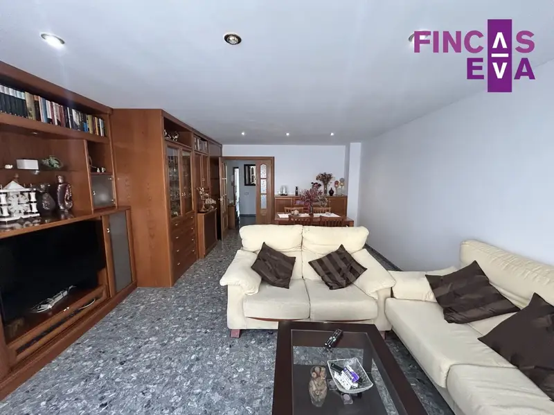 Chalet en venta en Terrassa con garaje y vistas a la montaña