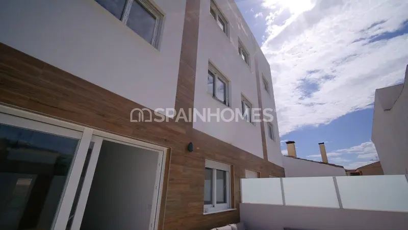 Apartamentos en Pilar de la Horadada cerca de Servicios