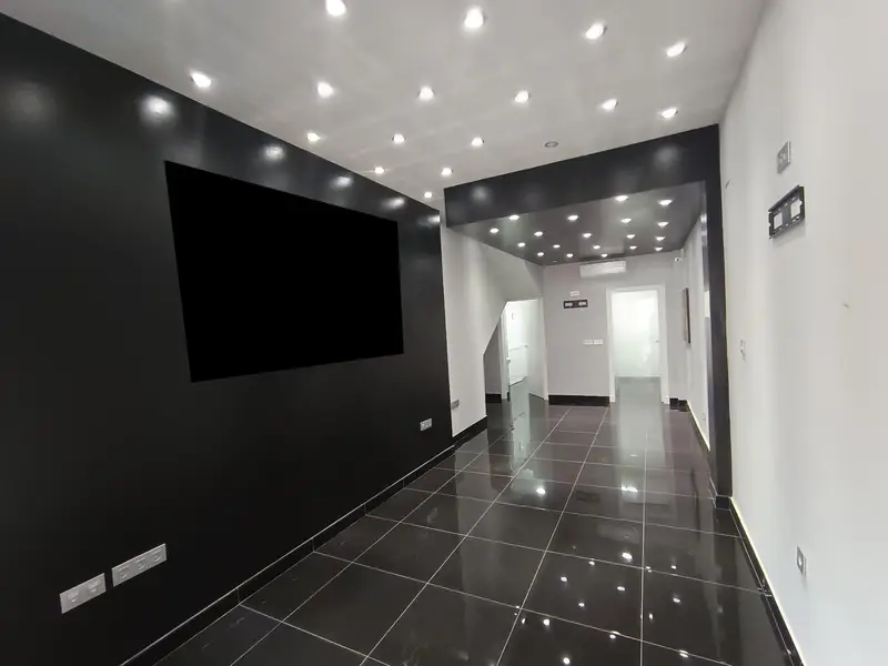 Venta Local Comercial y Estudio en La Barrosa Chiclana