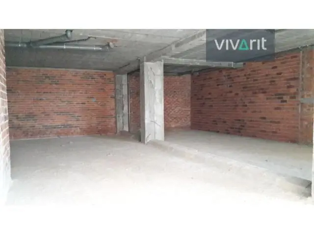 Locales Comerciales en Carral A Coruna 72m2 y 135m2