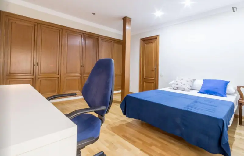 Habitacion Doble con Baño Privado Cerca de Estadio Mestalla