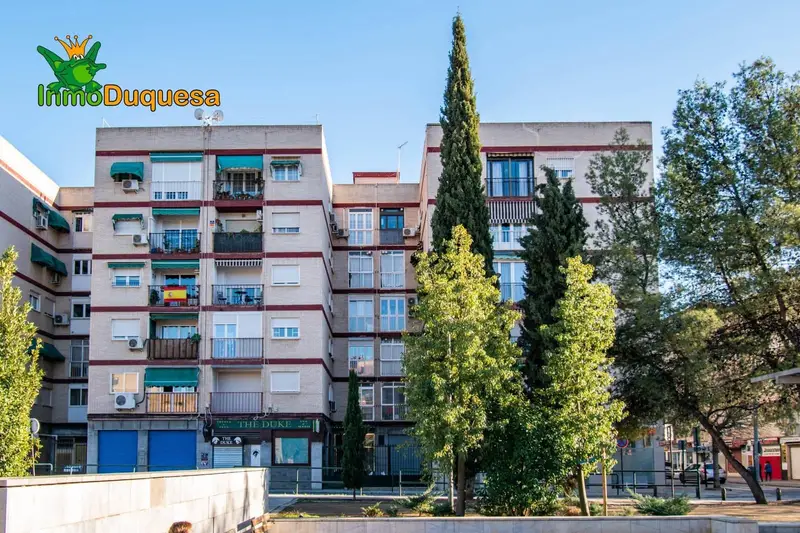 Piso en venta en Granada ciudad 3 dormitorios 2 baños terraza