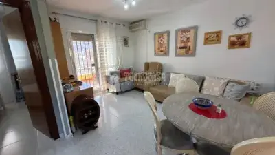 Piso en venta Torrox Park: 2 dormitorios, terraza y piscina
