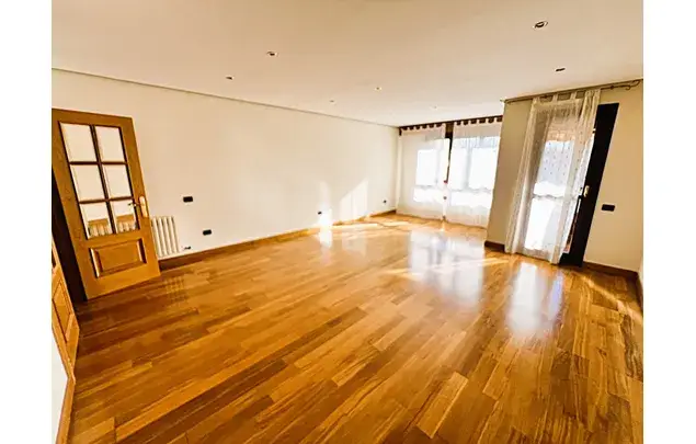 Alquiler Apartamento 3 Dormitorios 125m2 Vitoria Gasteiz