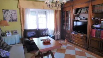 Chalet Adosado en Los Molinos Navacerrada 270m2 Jardin 4 Dormitorios