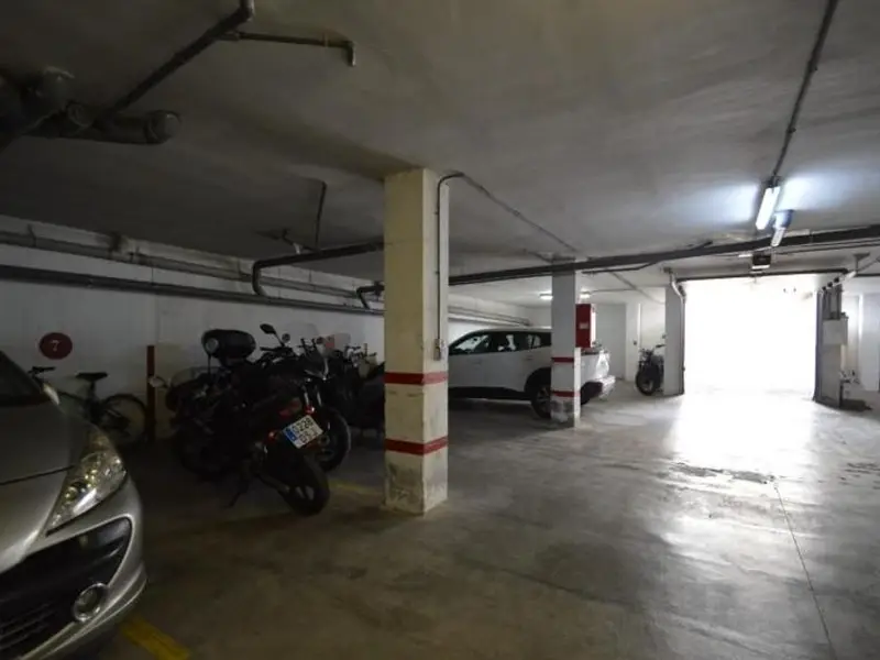 Plaza Parking Moto o Coche Pequeño Zapillo Economica
