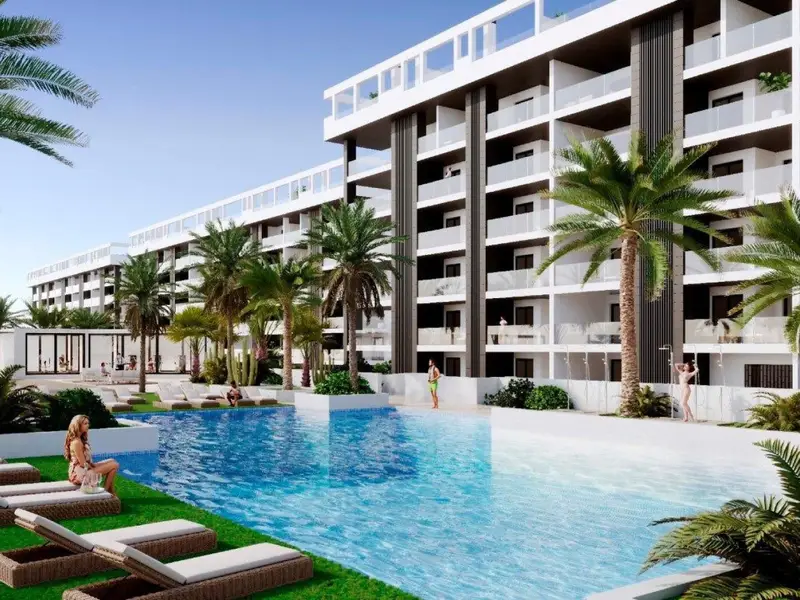 Apartamentos en Torrevieja con Piscina cerca de la Playa