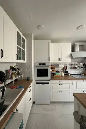 Apartamento 5 Dormitorios La Victoria M	laga