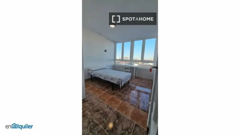 Alquiler de Habitaciones en Apartamento de 6 Habitaciones Cartagena