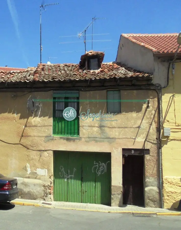 Casa en San Lorenzo Segovia para rehabilitar