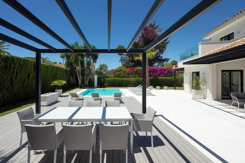 Villa Moderna 4 Dormitorios San Pedro Alcántara Cerca Playa