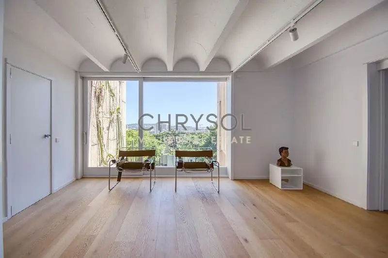 Ático de Lujo en Barcelona con Piscina Privada - Diseño Josep Lluís Sert