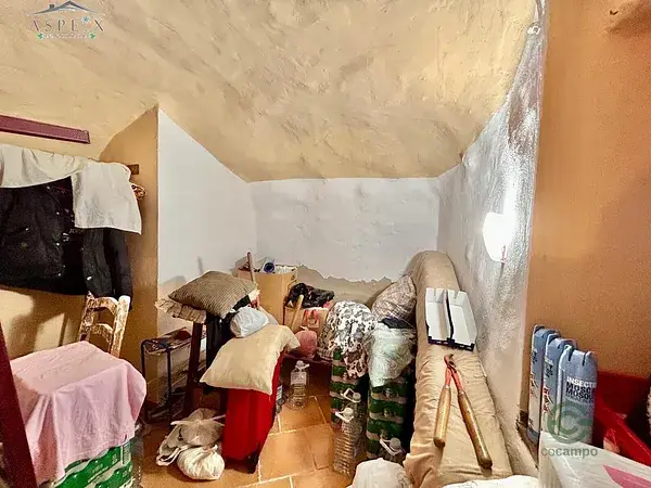 Casa Cueva Rústica en Monóvar con Jardín