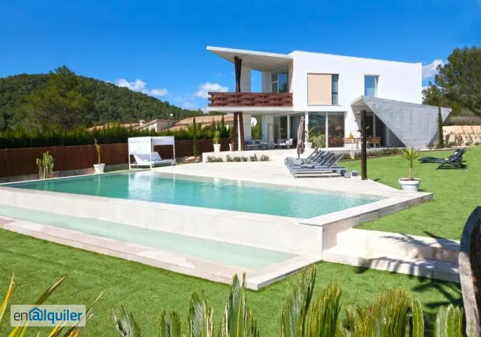 Villa en Alquiler Crestatx Mallorca Lujo 4 Dormitorios Piscina