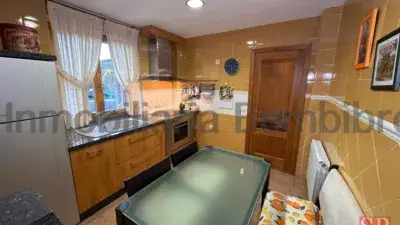 Casa pareada en venta en Calle Isidro Arias