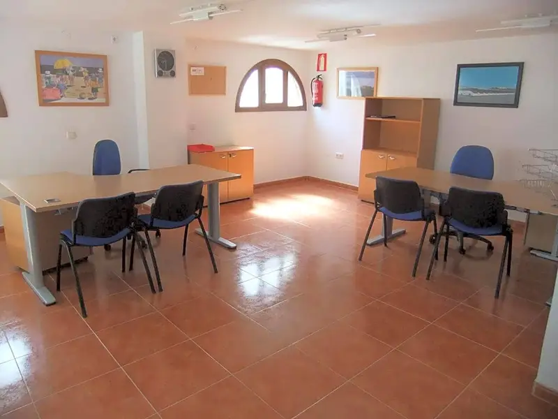 Local Comercial en Alquiler Antequera Plaza Fern
andez Viagas