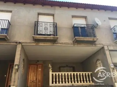Chalet en Almoradiel: Inversi	ón o Vivienda Ideal