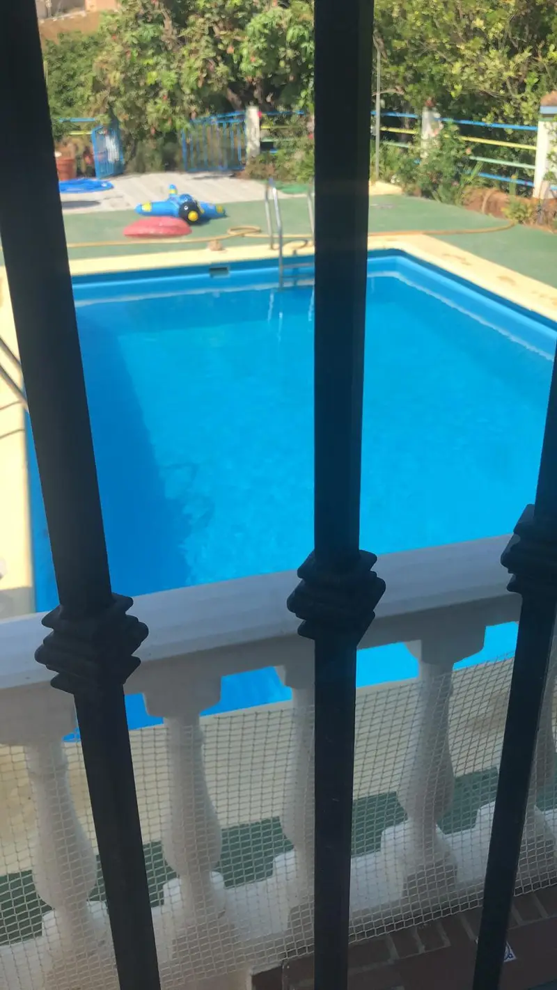 Chalet con Piscina y Vistas Panorámicas en Motril