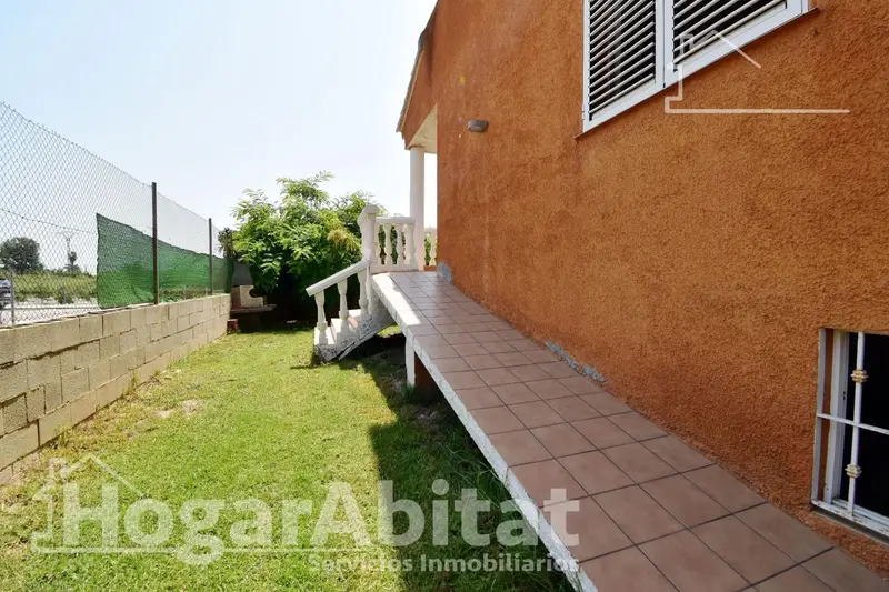 Chalet en Daimús con Jardín, Garaje y Jacuzzi