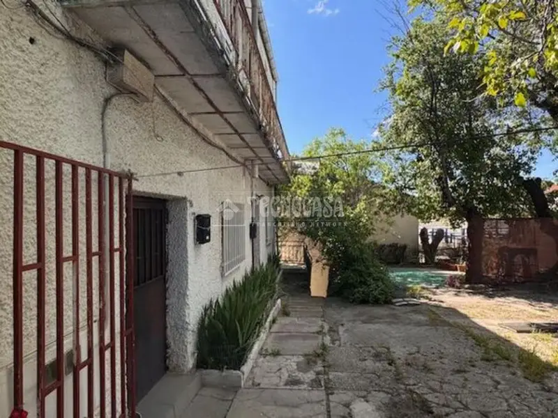 Edificio en Venta El Molar 324m2 Seis Viviendas Garaje