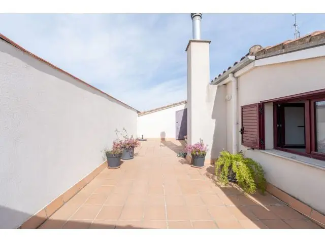 Dúplex en Figueres 125m2 4 estudios terraza aparcamiento