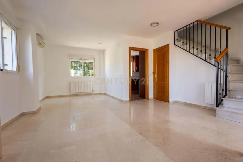 Casa Pareada en Ogíjares 3 Dormitorios Jardín 160m2