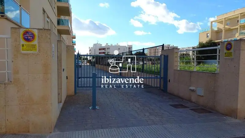 Parking Playa den Bossa 40 vehiculos Alquiler Anual