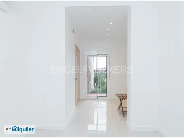 Alquiler Villa 8 Suites Barcelona Terraza Amueblada