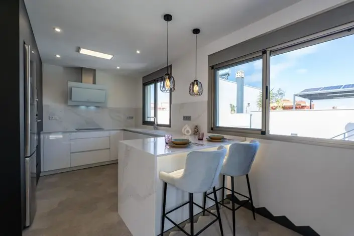 Casa Adosada de 3 Dormitorios en Venta