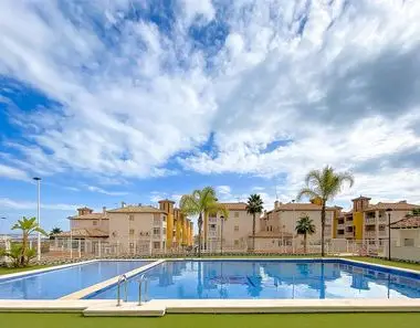 Piso en avenida Alemania en La Marina, Elche