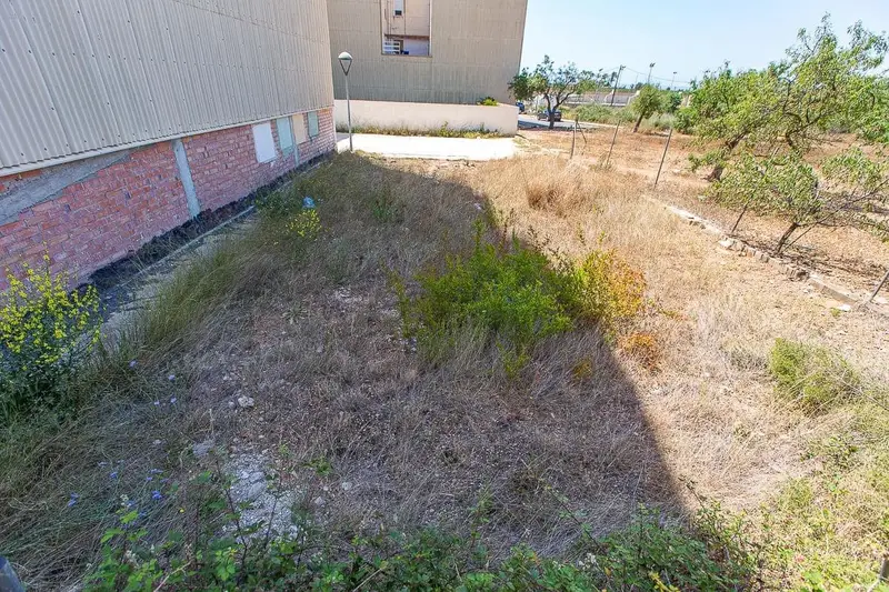 Solar Urbano en Alcanar Tarragona Planta Baja 3 Plantas