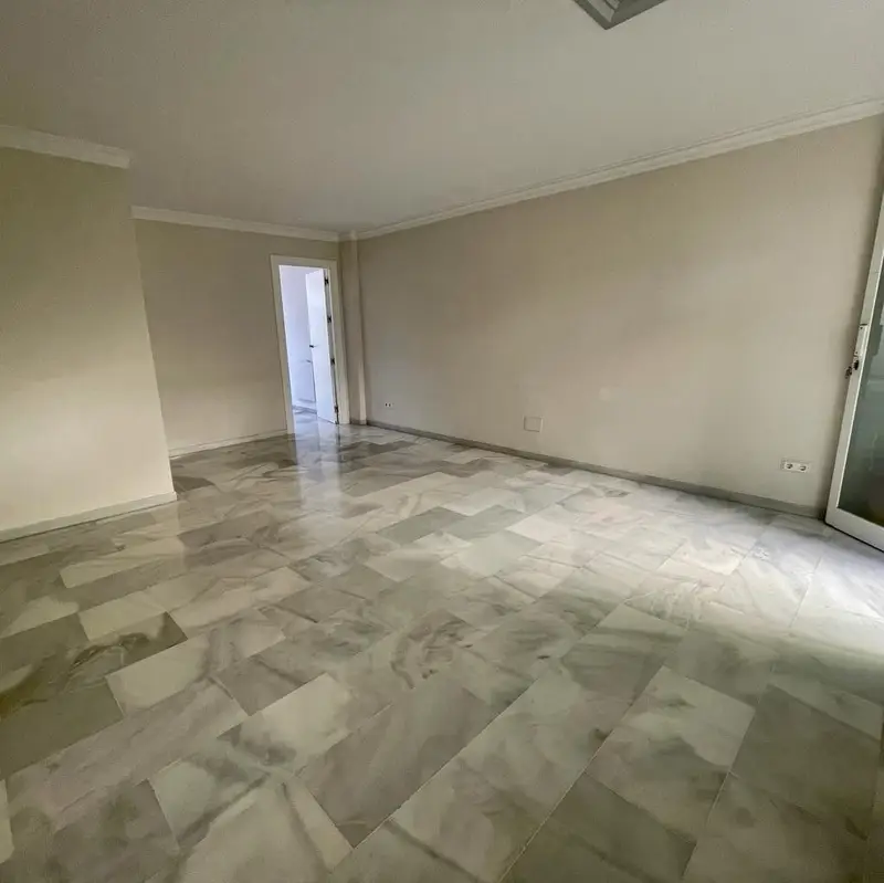 Oficina en Venta Nueva Andalucia Excelente Ubicacion