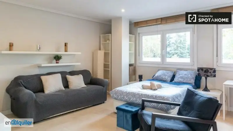 Estudio con Aire Acondicionado en Retiro Cerca de Salamanca