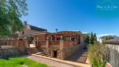 Chalet en El Casar con piscina y jardin cerca de Madrid