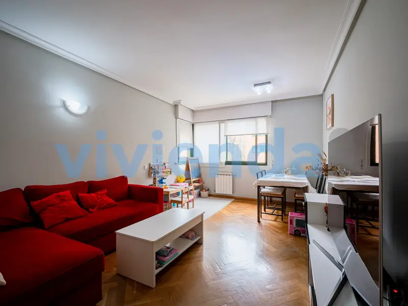 Piso en Venta Alameda de Osuna Madrid Piscina Garaje Trastero