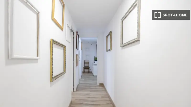 Habitacion Amueblada en Piso Compartido L Illa Perduda Valencia