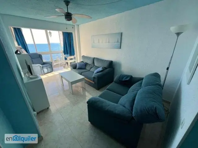 Apartamento en Playa de San Juan con Piscina