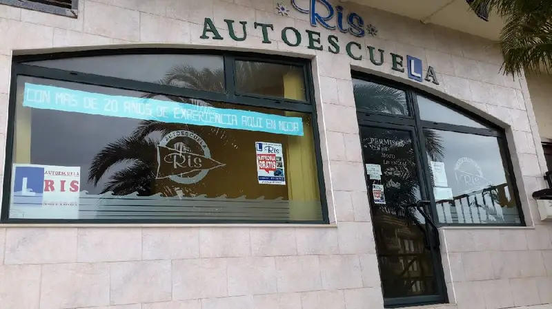 Venta Local Comercial Amueblado Ris Noja 86m2 2 Banos