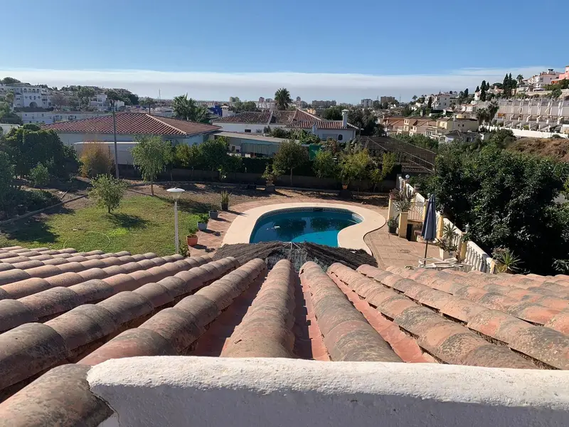 Casa-Villa de 5 Dormitorios en venta Mijas, España