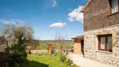 Casa en Venta Quijas 4 Habitaciones Jardin 300m2 Anexo 60m2